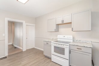 Building Photo - Newly remodeled 3 bedroom home
