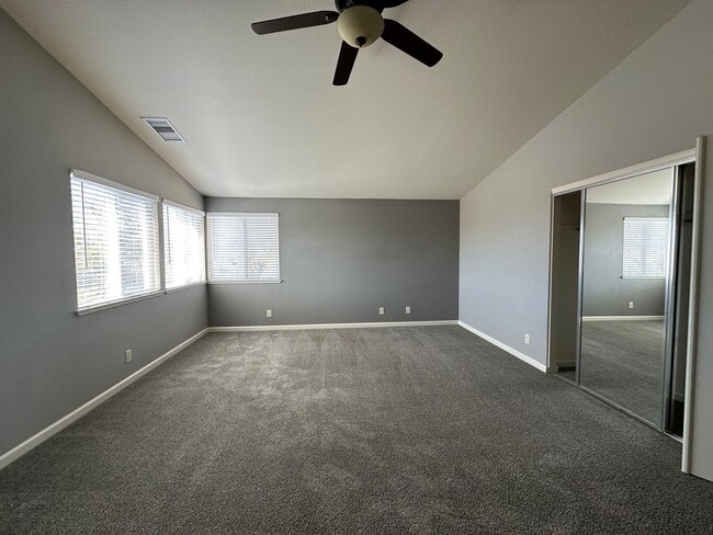 Building Photo - Beautiful home in Damonte Ranch Area