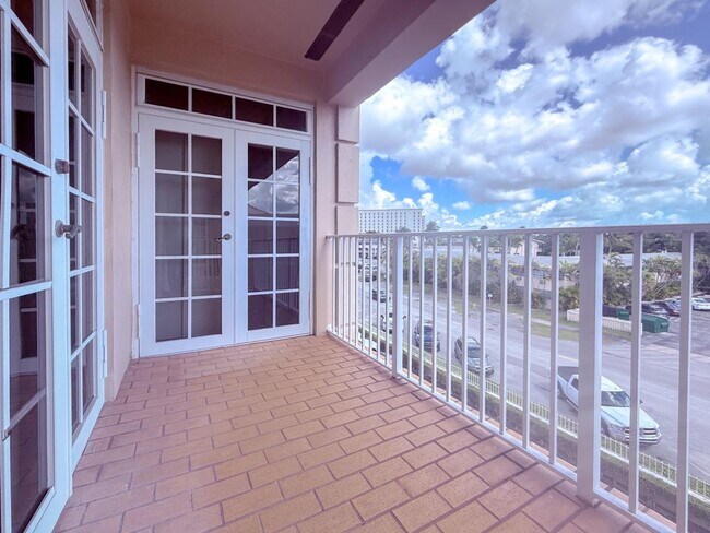 Building Photo - 1280 S Alhambra Cir