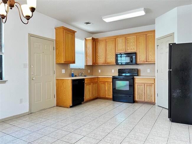 Building Photo - 8901 Parkfield Dr