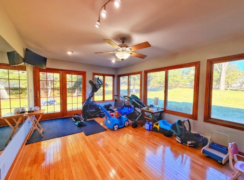 Building Photo - 592 Cabot Hill Rd