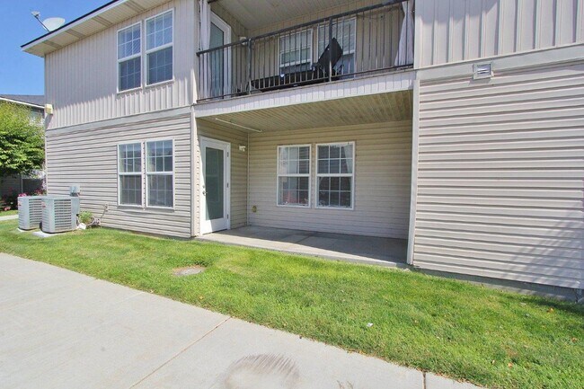 Building Photo - 11840 Cloverbrook Ln
