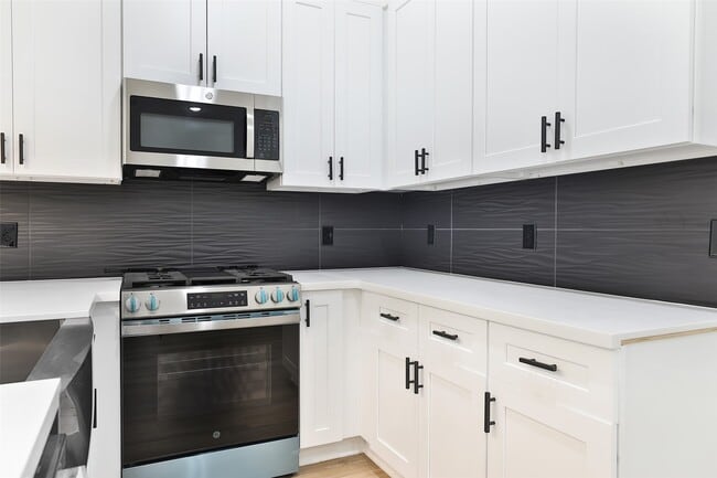 Building Photo - 8109 Bigwood St