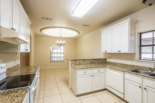 Building Photo - 10702 Patron Loop