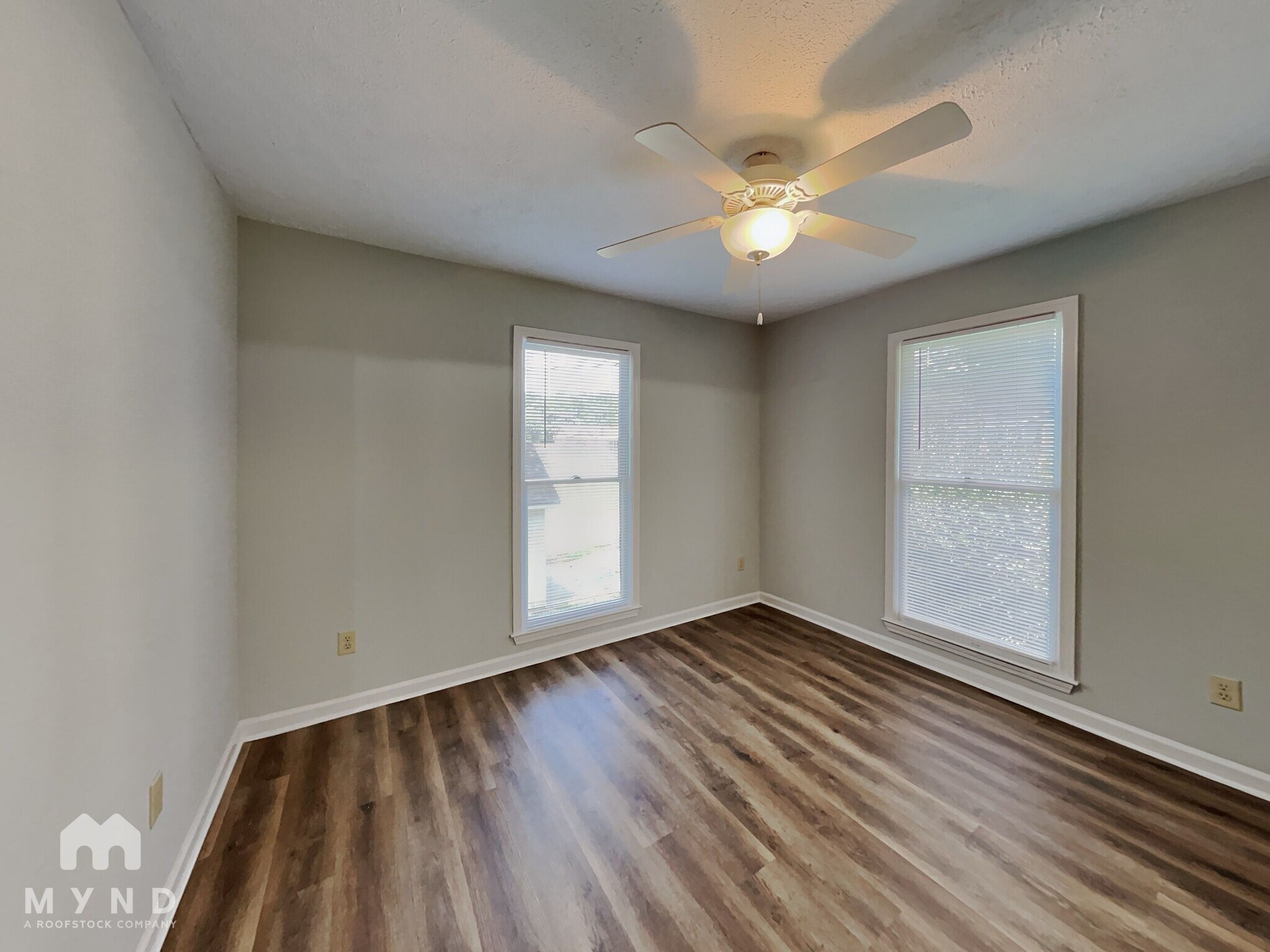 Building Photo - 1186 Bayridge Dr