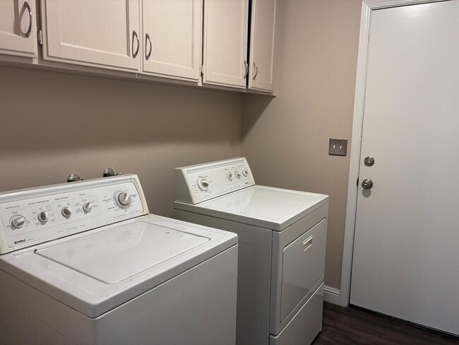 Building Photo - 1430 Fir Ave