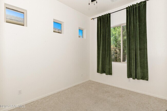 Building Photo - 5827 Gerard Dr