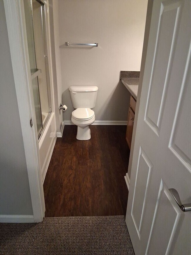 Building Photo - Laurel Station - 3BR/2BA Condo in Fort Sanders available for FALL 2026! Rent includes TWO assigne...