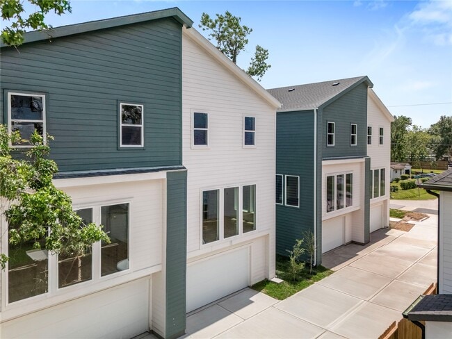 Building Photo - 1046 Marjorie St