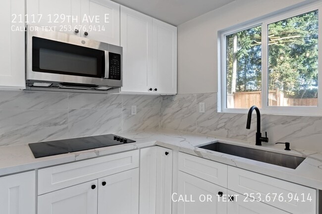 Building Photo - 21117 129th Ave E