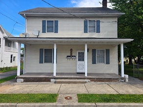 Building Photo - 126 N Lincoln St