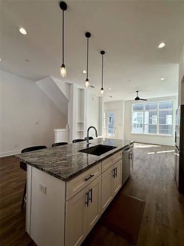 Building Photo - 13325 Bee St