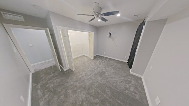 Building Photo - "Stunning 4-Bedroom Birmingham Home with 5 Full Baths, Granite Elegance, and a Finished Basement!"