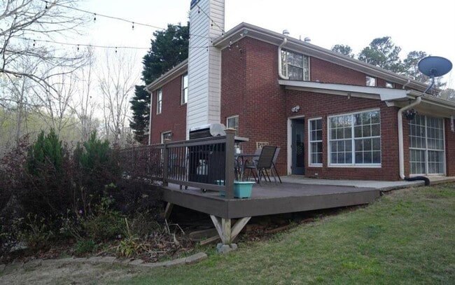 Building Photo - 5043 Blackberry Ln