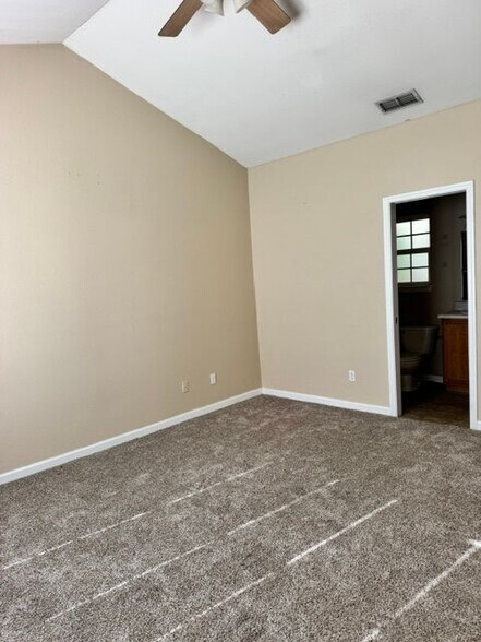 Building Photo - 2137 Bullocks Run Rd