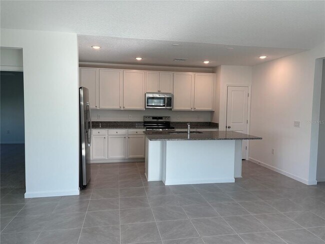Building Photo - 25 Lewis Shire Pl