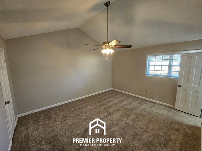 Building Photo - Newly Renovated 3BR Memphis Home w/ Vaulted Ceilings, Brick Fireplace & Covered Patio