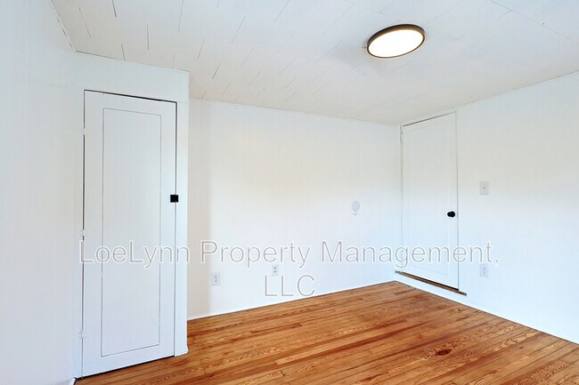 Building Photo - 505 B St