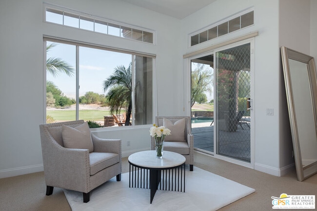 Building Photo - 45 Vista Encantada
