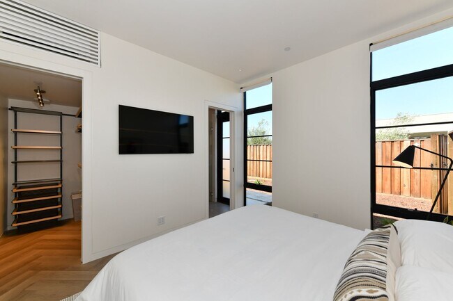 Building Photo - Discover NapaLuxe, A Newly Constructed Pri...