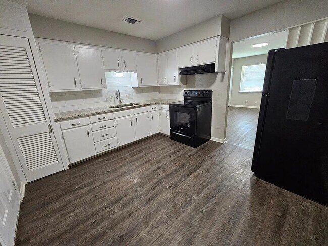 Building Photo - 2527 Normont Cir