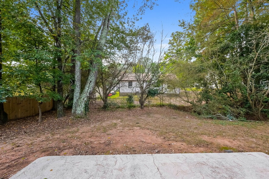 Building Photo - 411 Cindy Dr SE