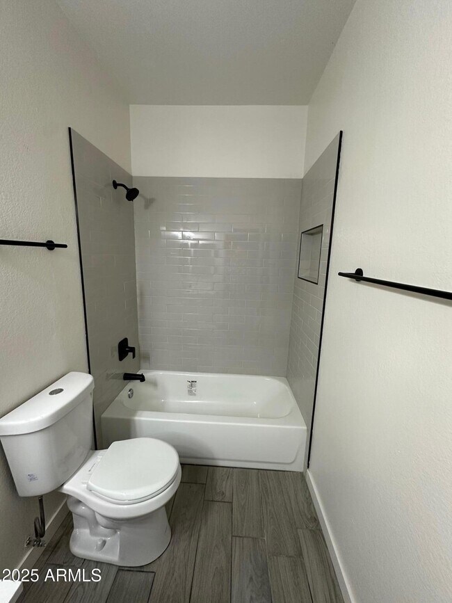 Building Photo - 2767 S Sailors Way