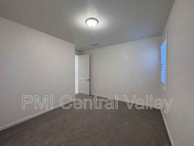 Building Photo - 4612 Irma Dr