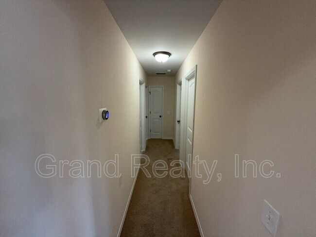 Building Photo - 5800 Glenby Ct