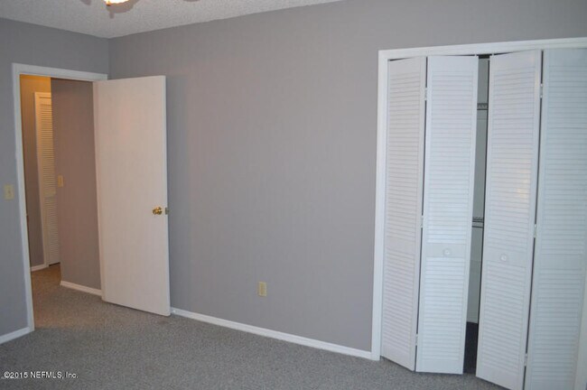 Building Photo - 2200 Marsh Point Rd