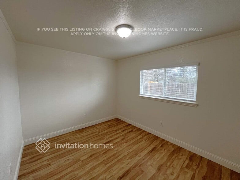 Building Photo - 12171 Dry Creek Rd