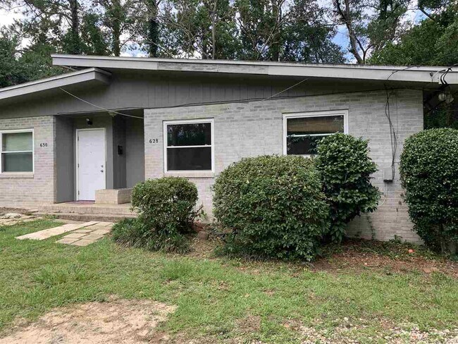 Primary Photo - 628 Stiles Ave