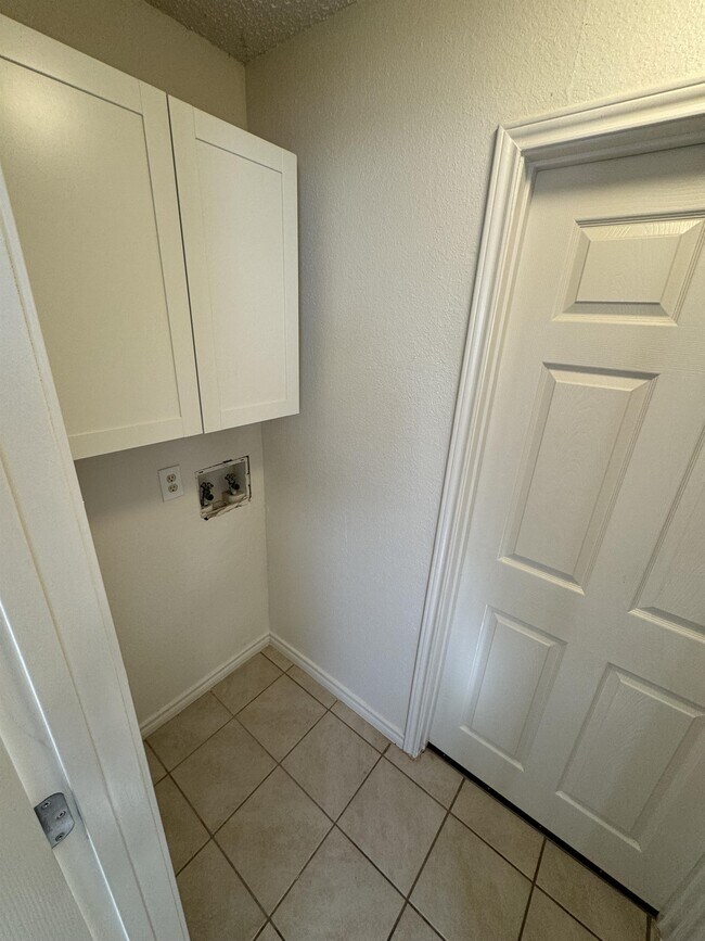 Building Photo - 1506 Jefferis Ave