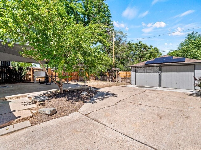 Building Photo - 550 Winona Ct