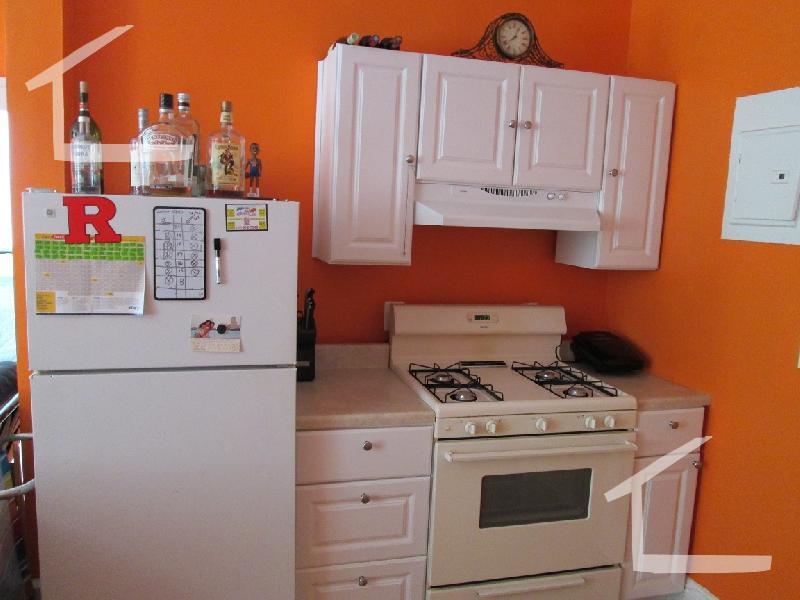 Building Photo - 324 Saint Paul St