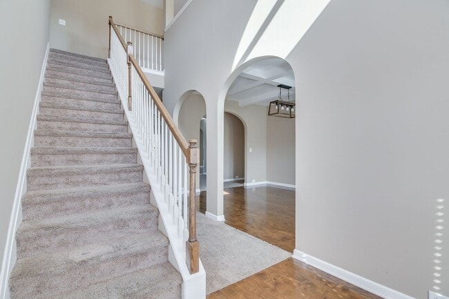 Building Photo - 5403 Hadwin Ct