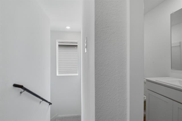 Building Photo - 6307 Sandpiper Ln
