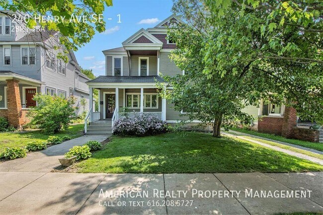 Primary Photo - 240 Henry Ave SE