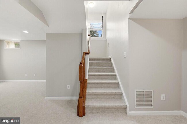 Building Photo - 17037 Loftridge Ln