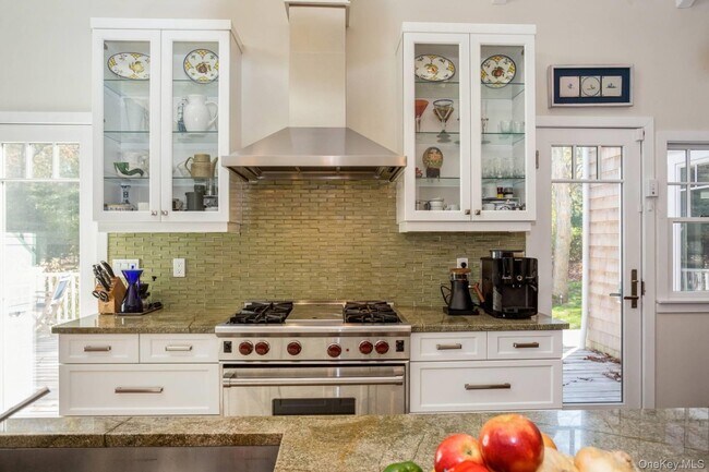 Building Photo - 12 Partridge Dr