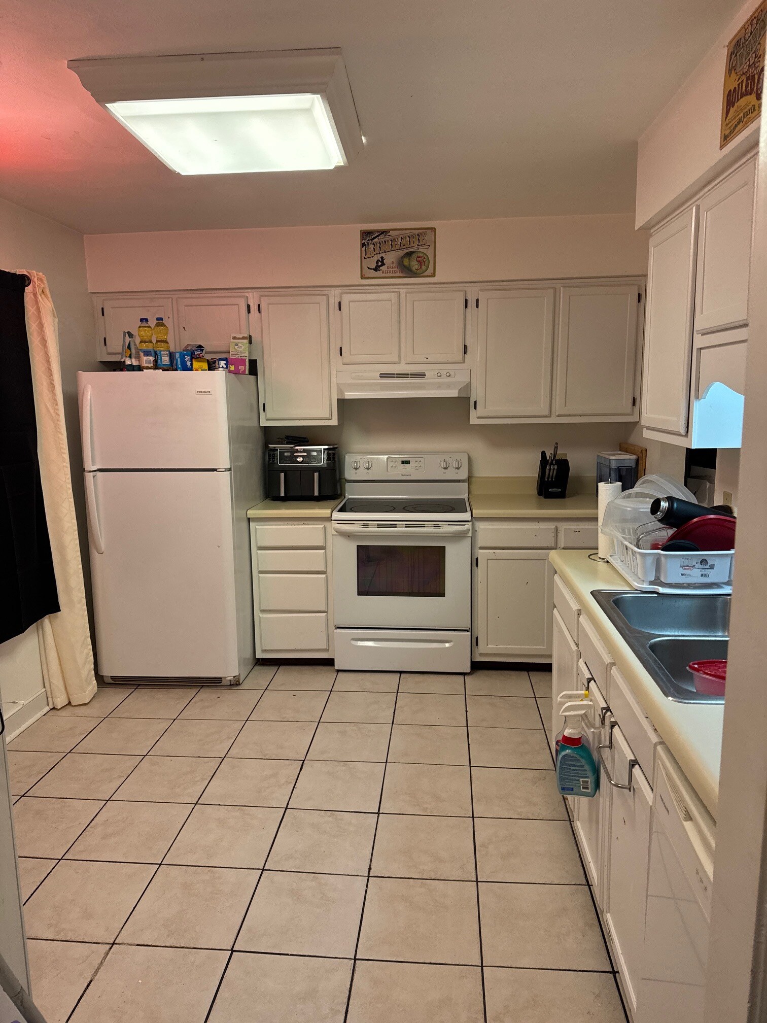 Building Photo - 2420 Ridge Rd