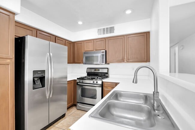 Building Photo - Condo with 2 Beds/2 Baths in Las Vegas near UNLV & McCarran Airport