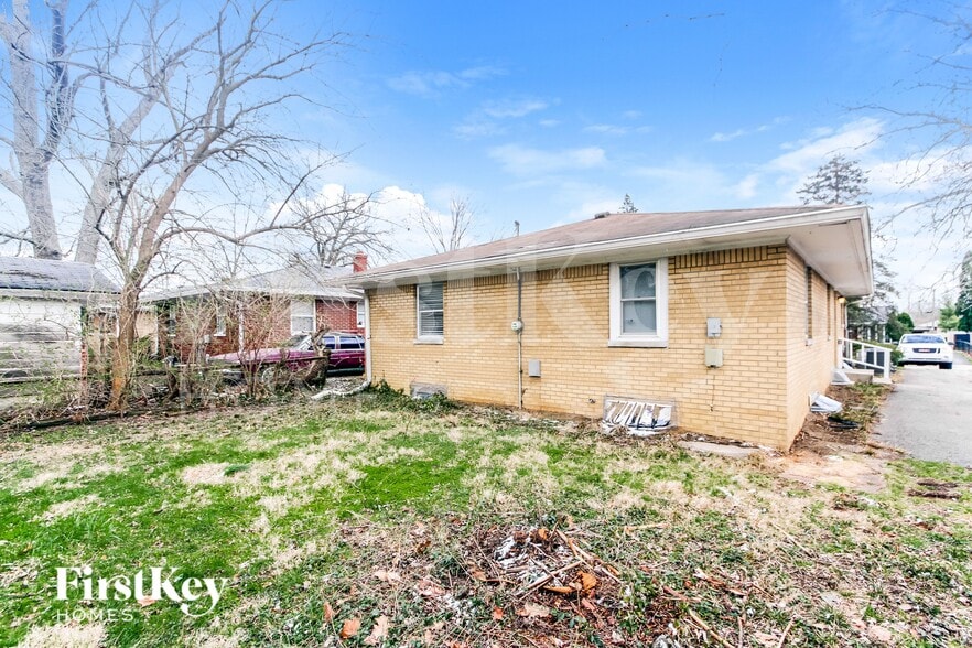 Building Photo - 3940 N Graham Ave