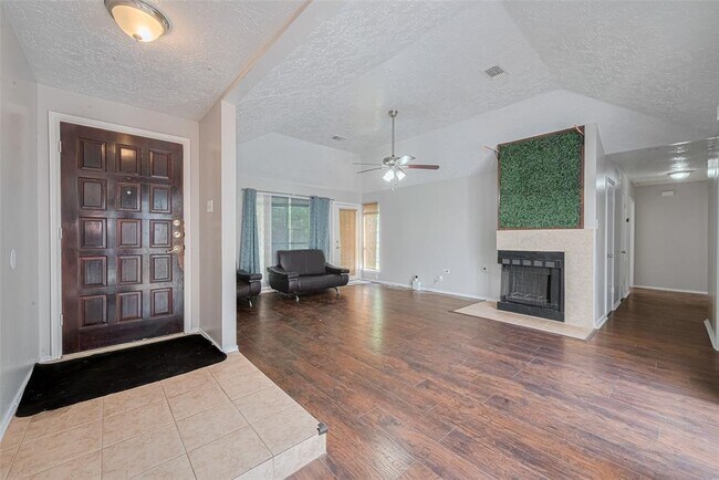 Building Photo - 9302 Bristlebrook Dr