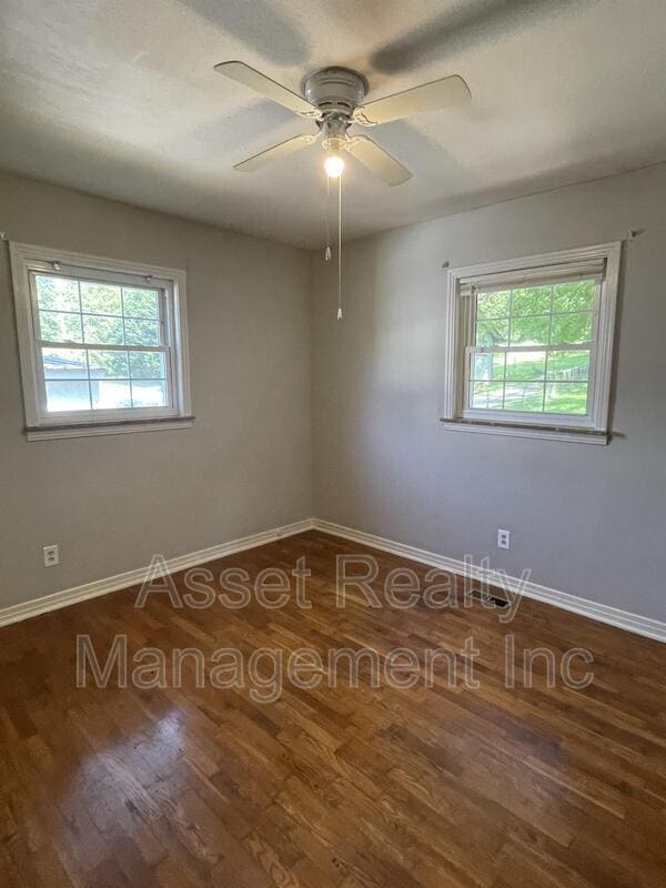 Building Photo - 7212 S Northshore Dr