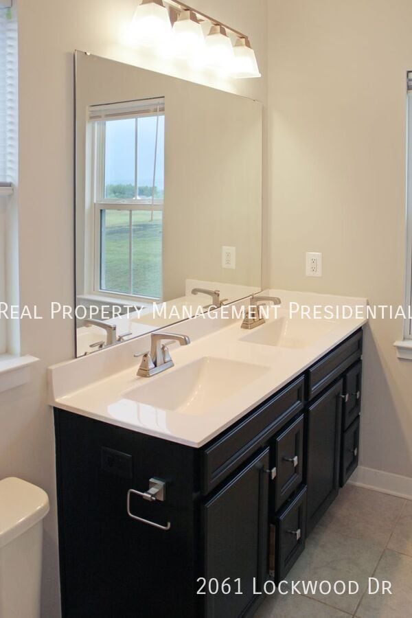 Building Photo - 2061 Lockwood Dr