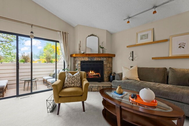 Building Photo - 4233 S Richfield Way