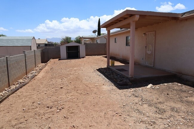 Building Photo - Hear The Songbirds Sing!