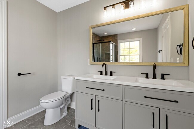 Building Photo - 12922 Ives Way