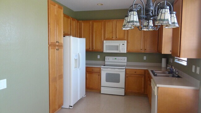 Building Photo - 5404 Sunseeker Blvd